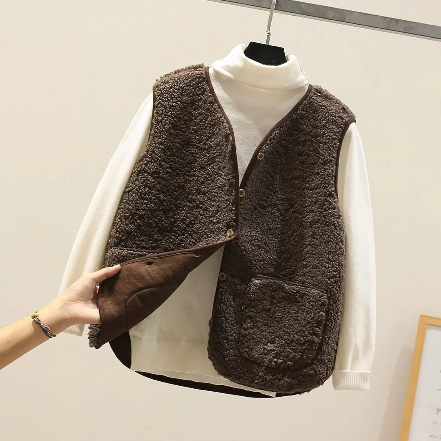 Women's Shaggy Teddy Vest Pocket Winter Short Jacket Lamb Wool Winter Sleeveless Fleece Button Solid Outerwear